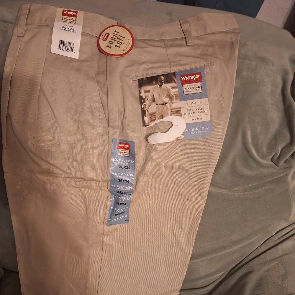 Wrangler  Khakis 36 x 34